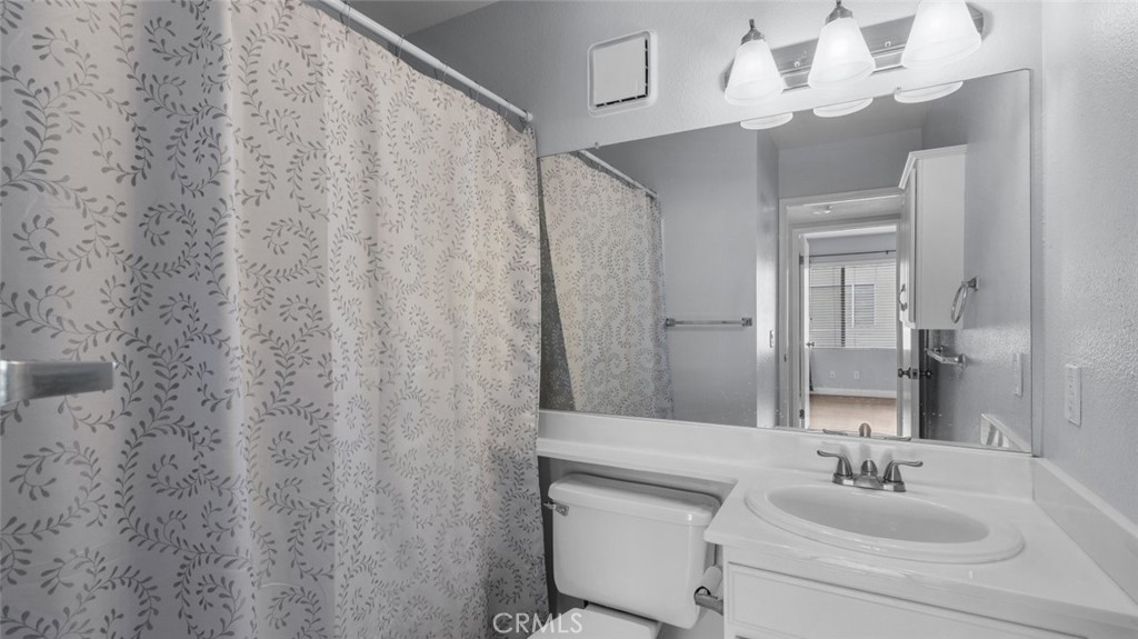 The Vistas (VAVI) - Residential Lease