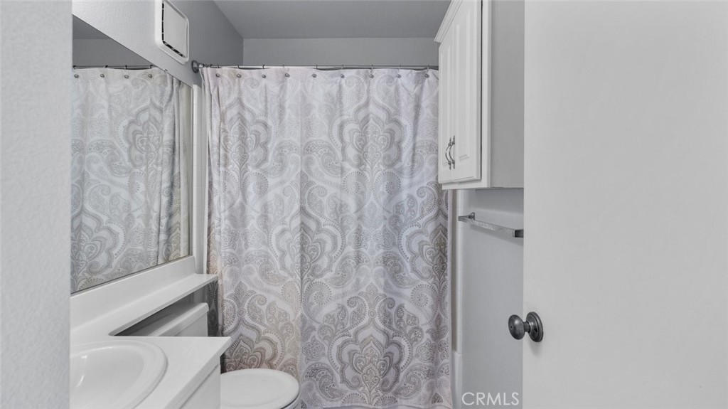 The Vistas (VAVI) - Residential Lease