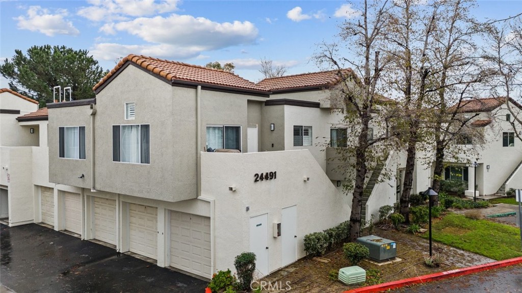 The Vistas (VAVI) - Residential Lease