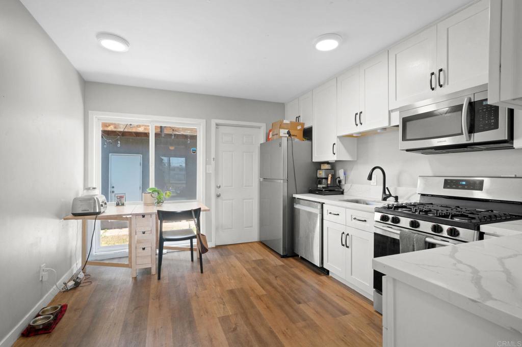 4924 4930 Iroquois Avenue