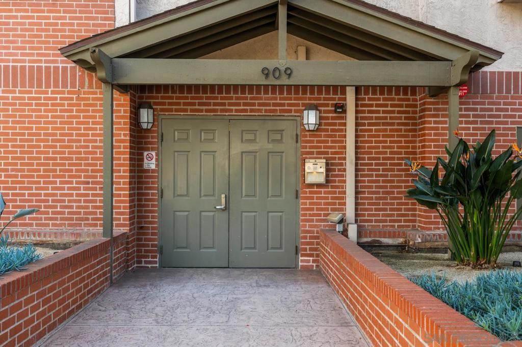 Photo of 909 Sutter St St #202, San Diego, CA 92103 (MLS # 260005729SD)