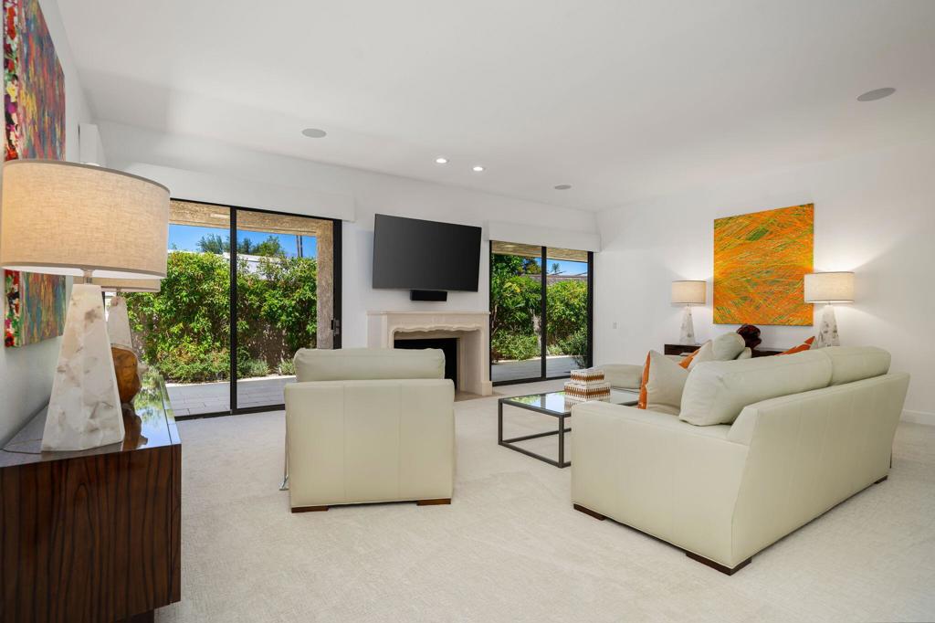 7 Dartmouth Drive