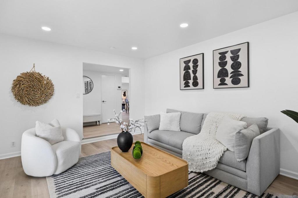 3158 Balmoral Drive