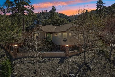 Photo of 5319 Desert View Dr, Wrightwood, CA 92397 (MLS # DW26059613)