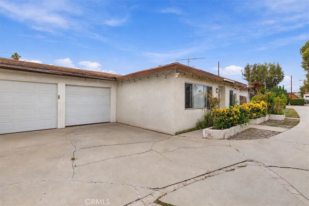 25152 Ebony Lane
