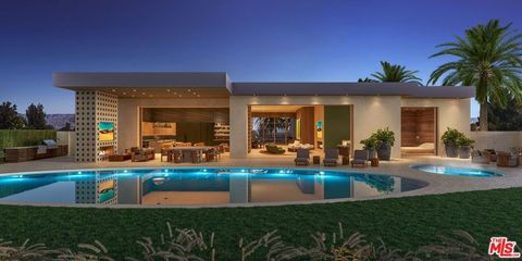 Photo of 81735 Baffin Avenue, La Quinta, CA 92253 (MLS # 25618115)