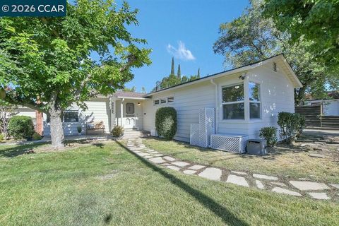 Photo of 1627 Humphrey Dr DR, Concord, CA 94519 (MLS # 41140993)