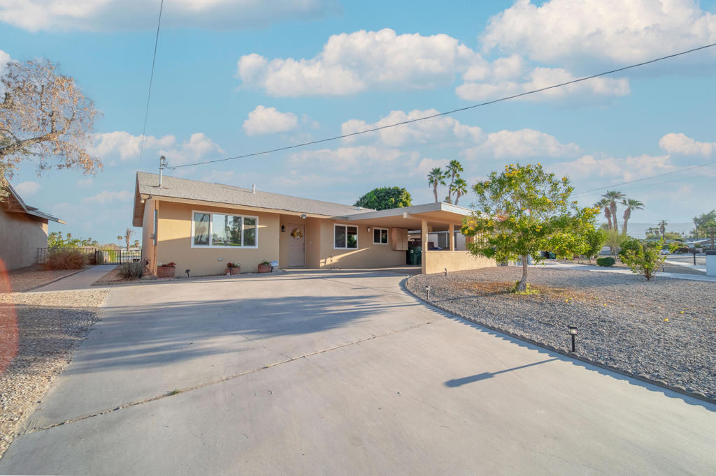 77265 California Drive