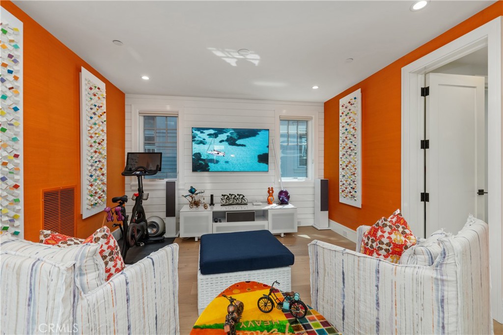 Balboa Peninsula Point (BLPP) - Residential