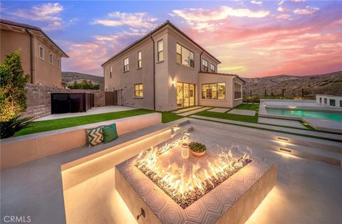 100 Albero Irvine CA 92602