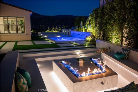100 Albero Irvine CA 92602