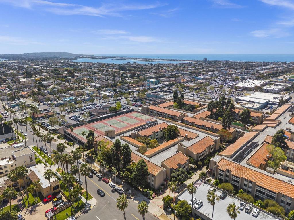 4600 Lamont St #4-103