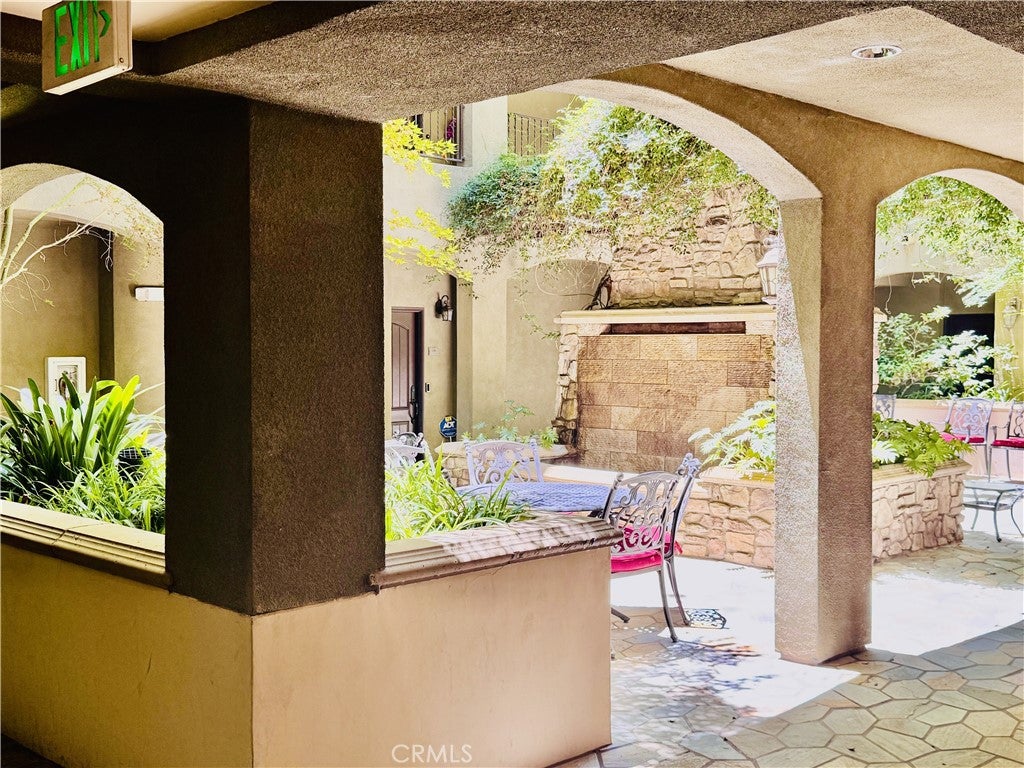 13200 Moorpark 203