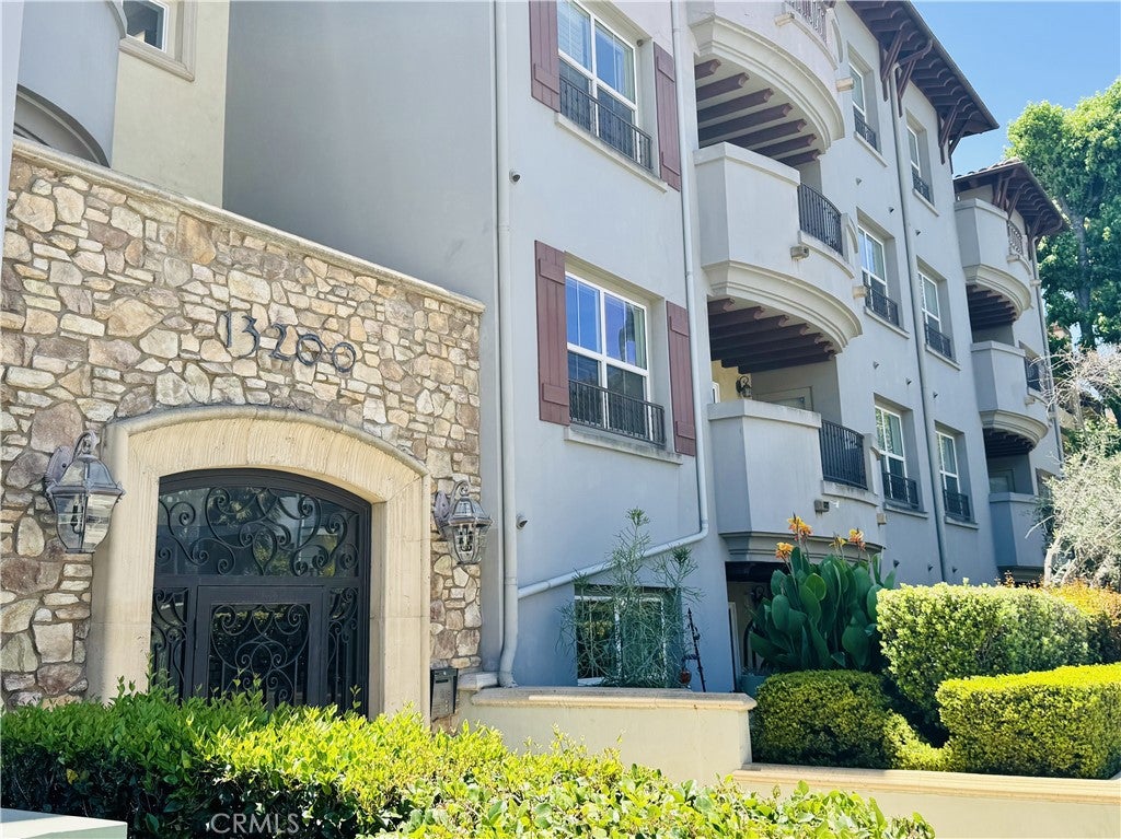 13200 Moorpark ST 203, Sherman Oaks CA 91423