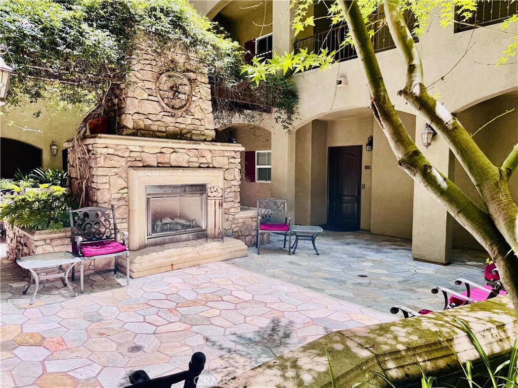 13200 Moorpark 203