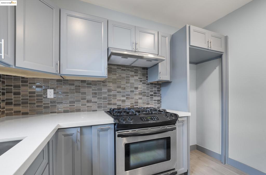 ELMHURST - Residential Income