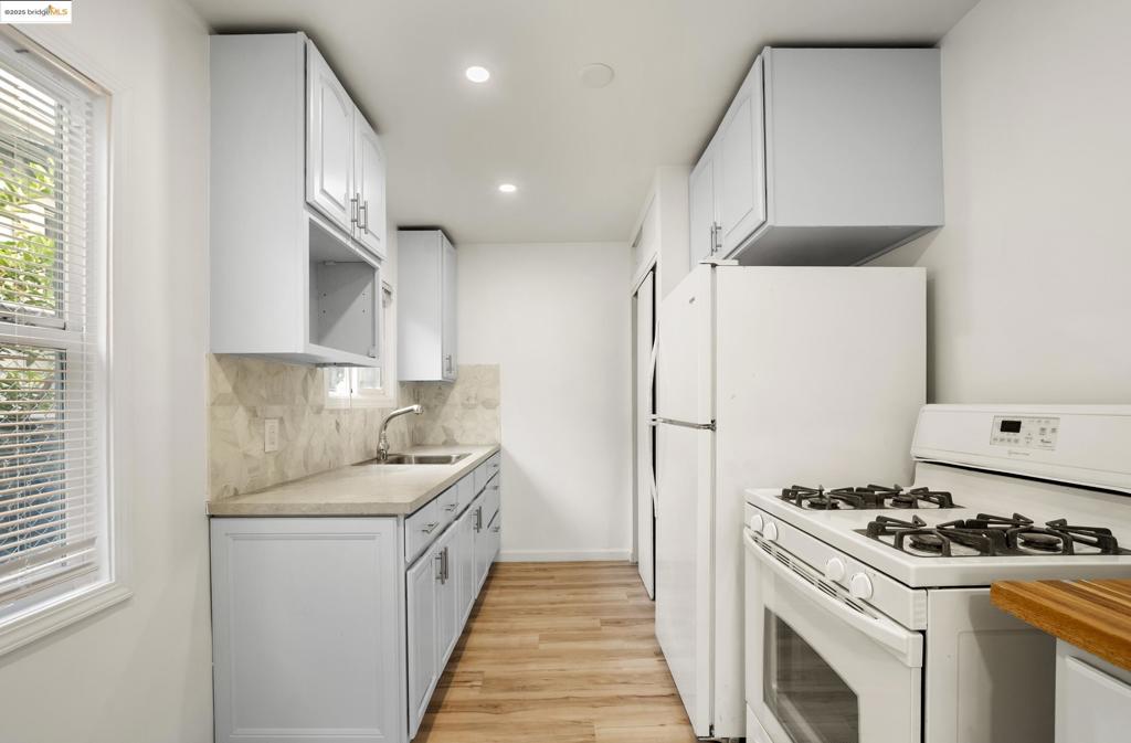 ELMHURST - Residential Income