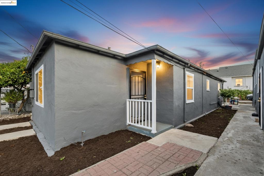 ELMHURST - Residential Income