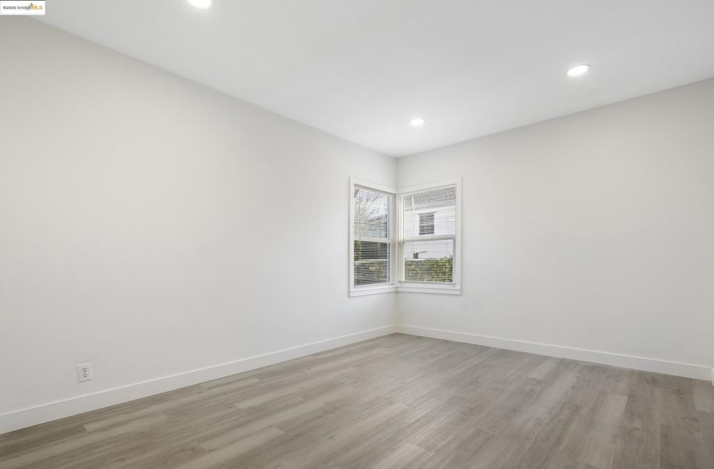 ELMHURST - Residential Income