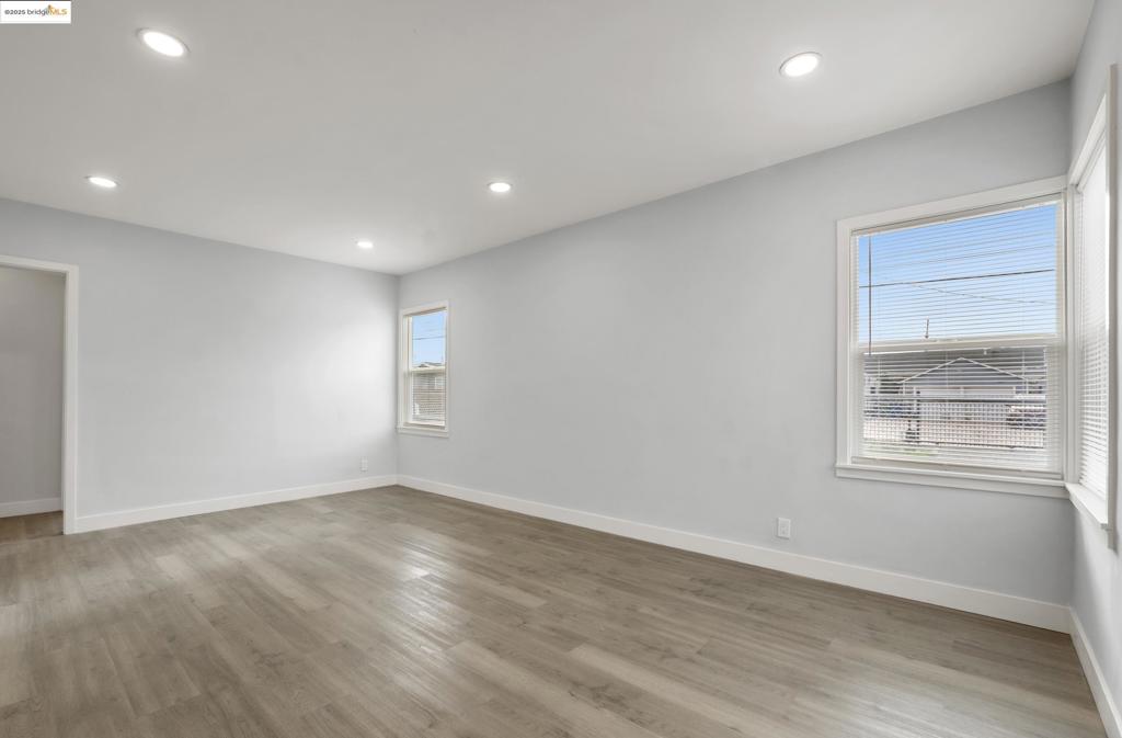 ELMHURST - Residential Income