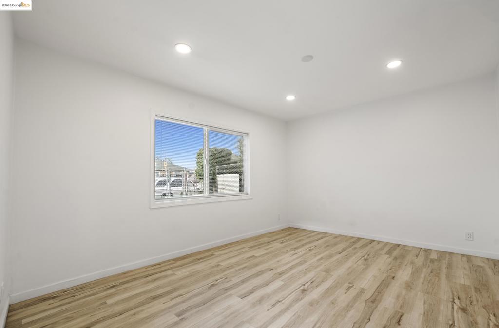 ELMHURST - Residential Income