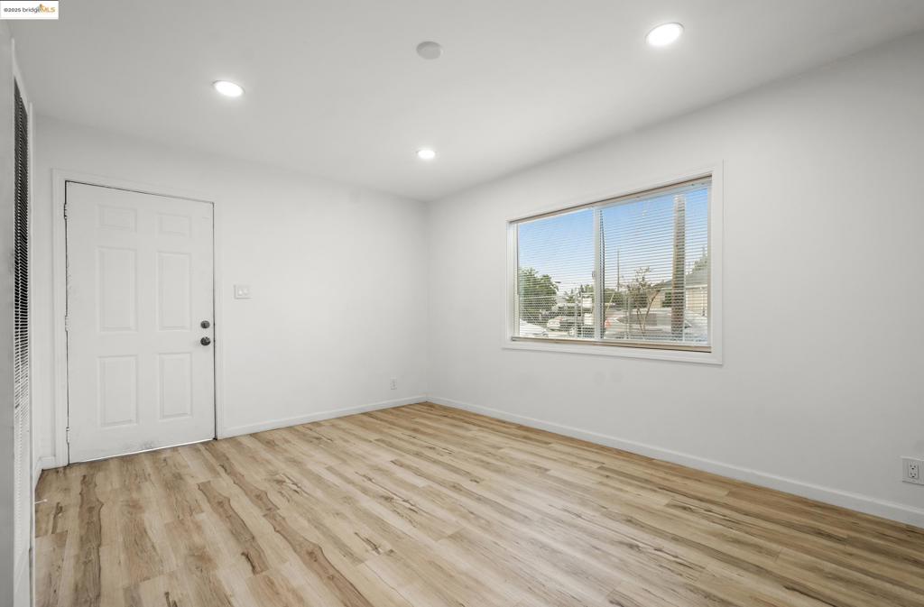 ELMHURST - Residential Income