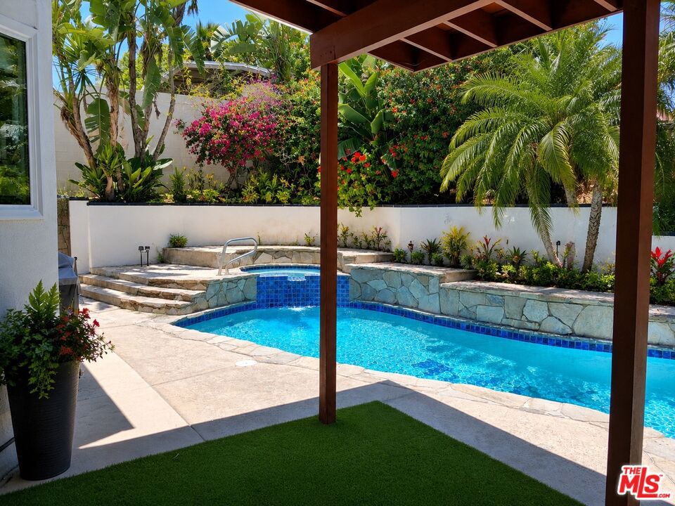 5456 Marjan Avenue, Los Angeles CA 90056