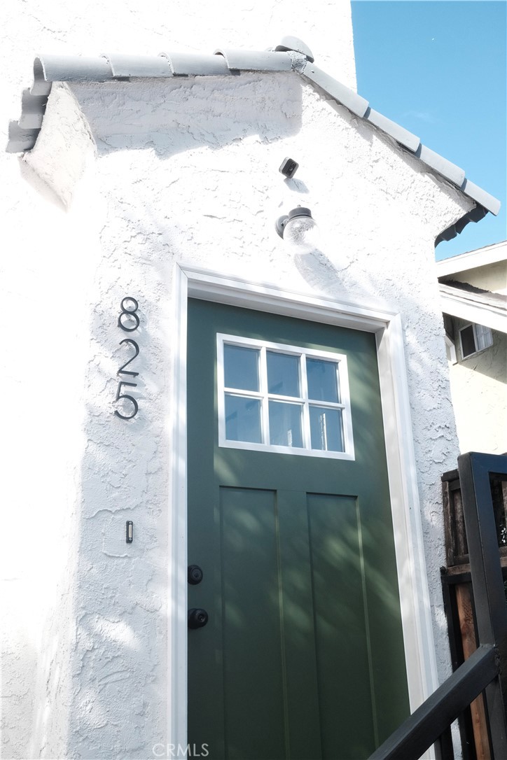 This well-maintained duplex offers a prime opportunity in Long Beach. The bottom unit (825) has been recently updated with a new kitchen, appliances, and a mini-split cooling system, while both units feature in-unit laundry for convenience. The entire exterior has been freshly repainted, giving the property a modern curb appeal. The top unit (823) is slightly larger, offering versatile living arrangements. A one-car garage provides convenient parking, and the side yard is perfect for outdoor relaxation or pets, featuring a dog washing station. Located near grocery stores, restaurants, and major freeways, the property boasts a Walk Score of 88/100. With modern updates, excellent location, and thoughtful amenities, this duplex is ideal for buyers seeking a versatile property in Long Beach.