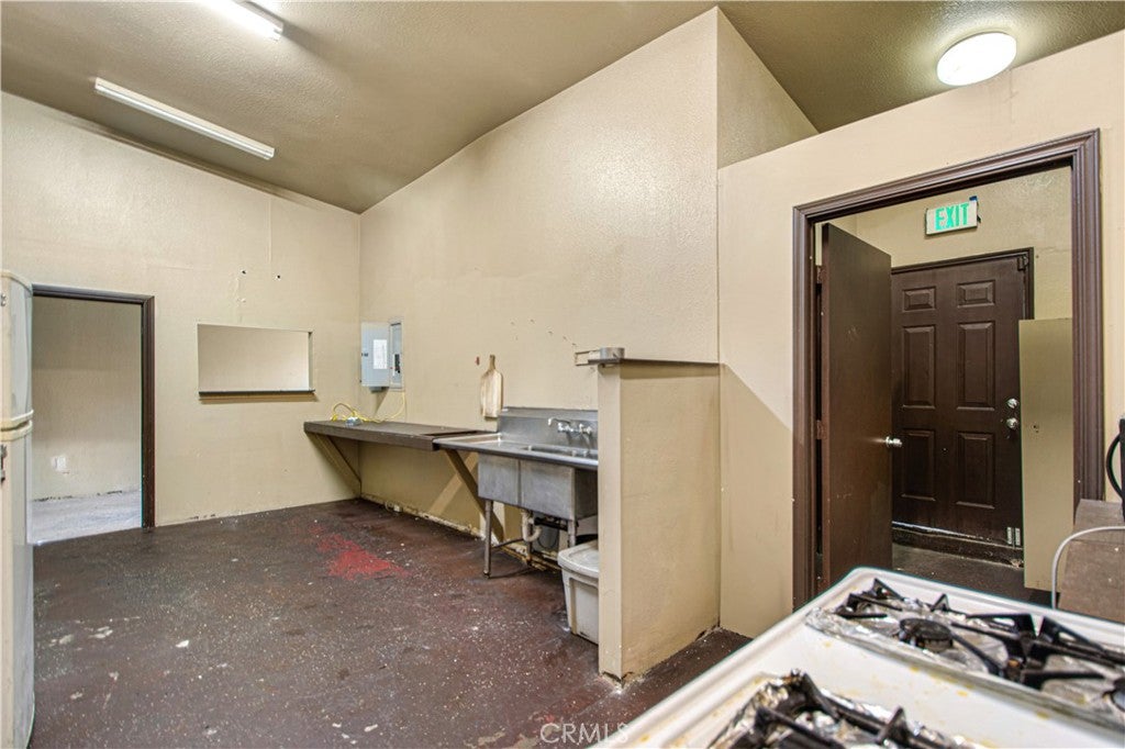 1520 W Florence