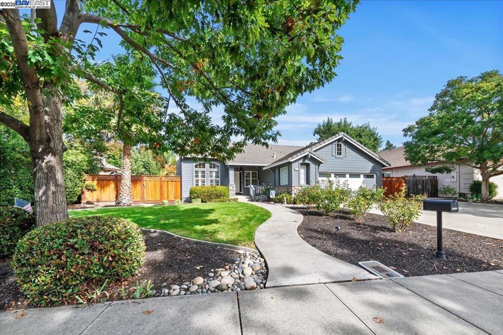 WINDMILL SPRINGS - Residential