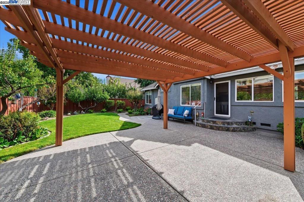 WINDMILL SPRINGS - Residential