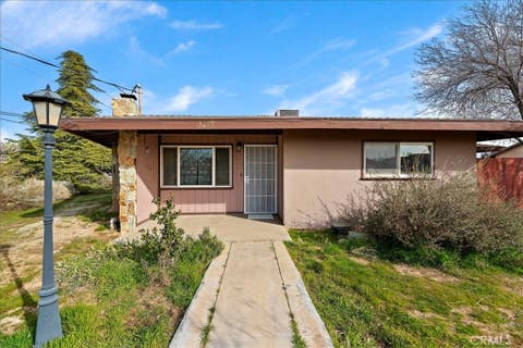Photo of 13285 Mesquite Road, Apple Valley, CA 92308 (MLS # IG26151970)