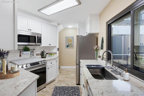 Tiny photo for 3910 Voltaire St St, San Diego, CA 92107 (MLS # 260005364SD)