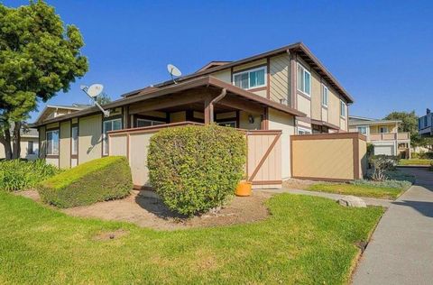 Photo of 1867 Cherokee Drive #1, Salinas, CA 93906 (MLS # ML82025548) Photo of 1867 Cherokee Drive #1, Salinas, CA 93906 (MLS # ML82025548)