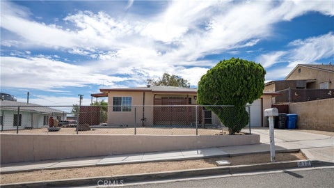 Photo of 717 Belinda AVE, Barstow, CA 92311 (MLS # IG26159781)