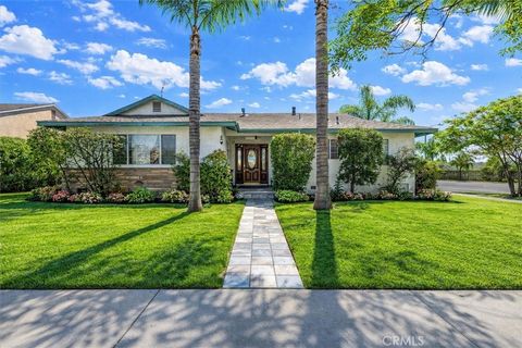 Photo of 9370 Dorrington, Arleta, CA 91331 (MLS # FR26070380)