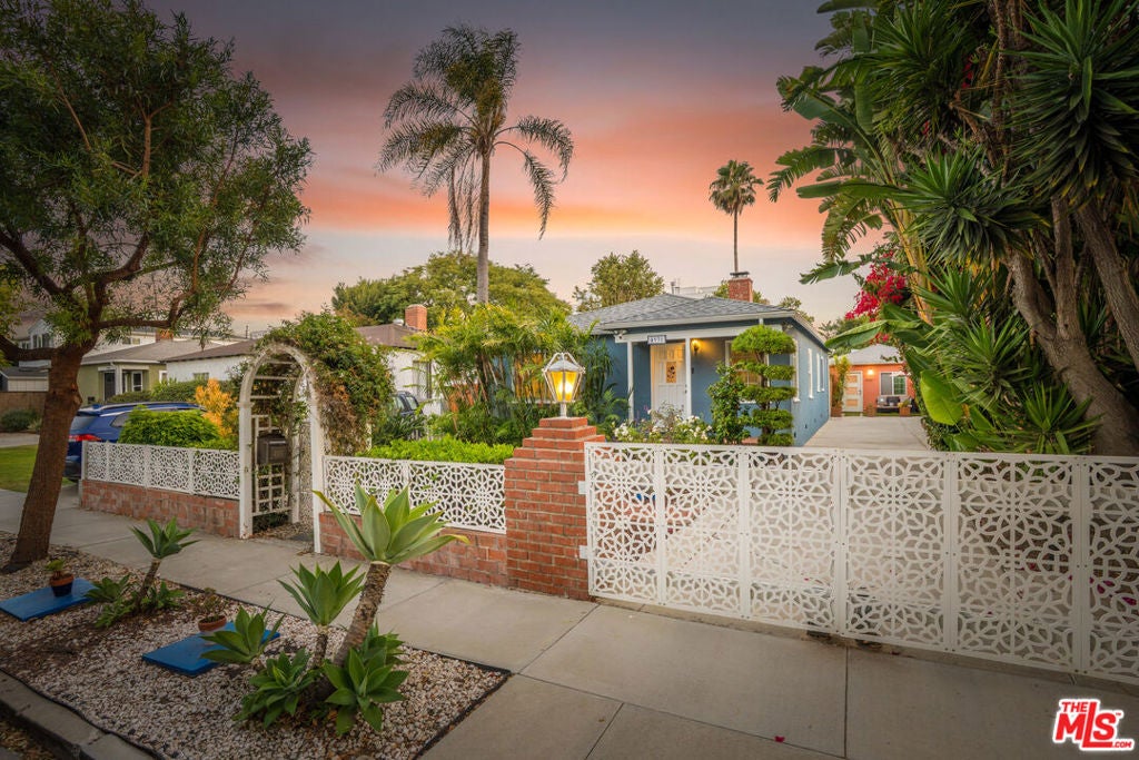 4931 Coolidge Avenue, Los Angeles CA 90230