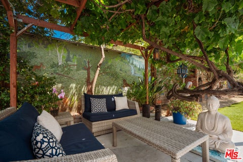 Tiny photo for 4931 Coolidge Avenue, Los Angeles, CA 90230 (MLS # 26860103)