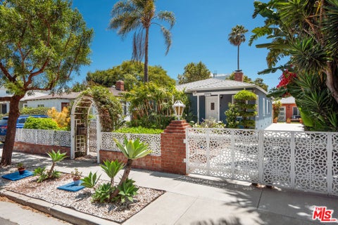 Photo of 4931 Coolidge Avenue, Los Angeles, CA 90230 (MLS # 26860103)