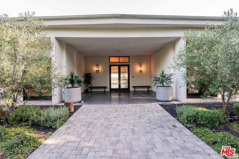 430 Robert Lane Beverly Hills CA 90210