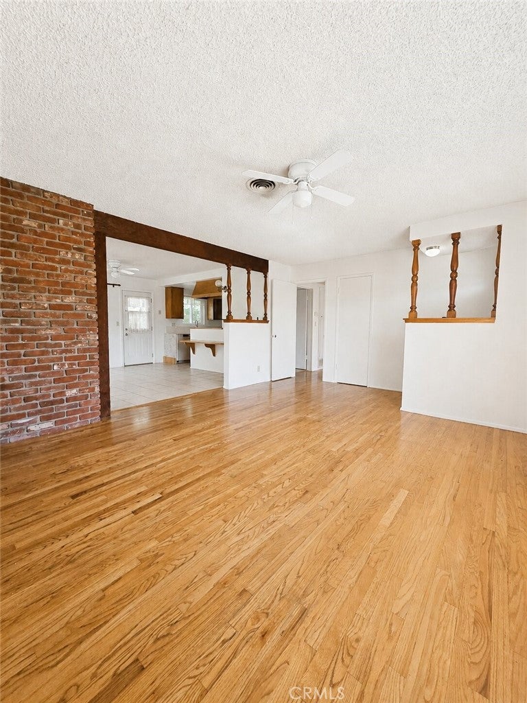 9635 Broadway