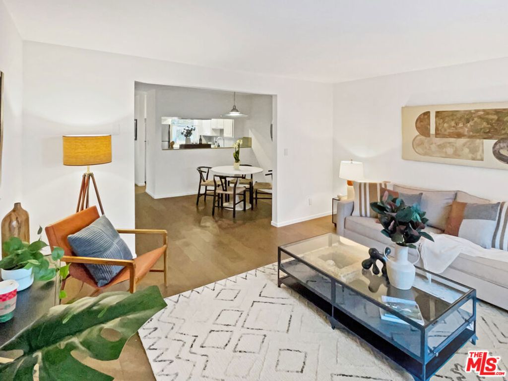 Photo of 2624 Kansas Avenue #11, Santa Monica, CA 90404 (MLS # 26634833)