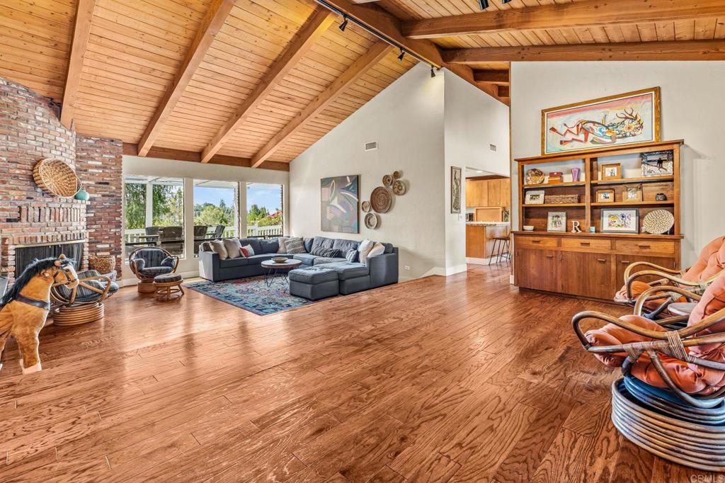 3082 Camino Cielo