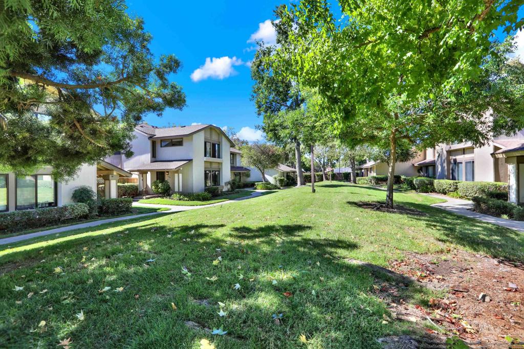 10148 Dafne Ln