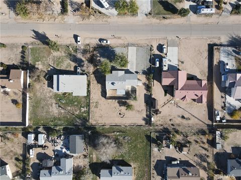 Photo of 11426 Tamarisk Ave, Hesperia, CA 92345 (MLS # IV25276612)