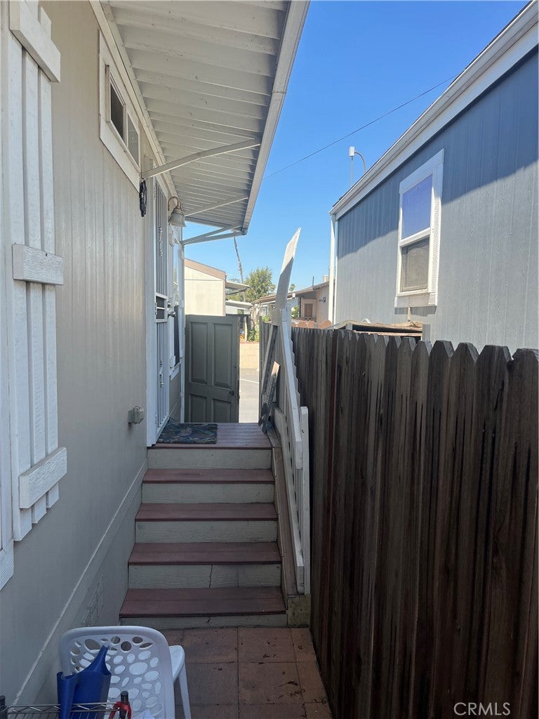 7560 Woodman PL SPC#52