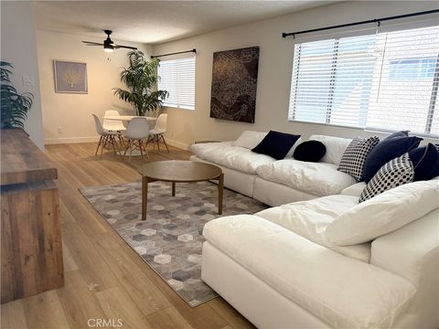 Photo of 18657 Collins Street #12A, Tarzana, CA 91356 (MLS # SR26078753)
