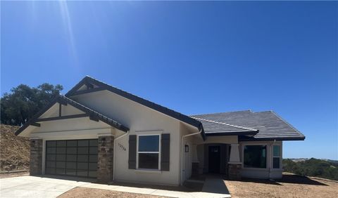Photo of 12726 Rojo Court, Atascadero, CA 93422 (MLS # NS26058113)