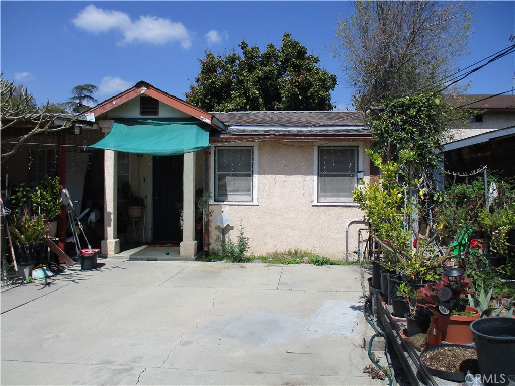 137 W Saxon Avenue