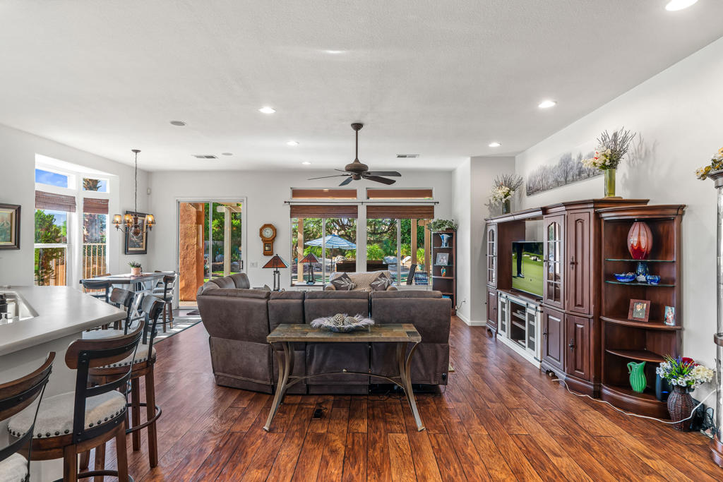 Heritage Palms CC - Residential Lease